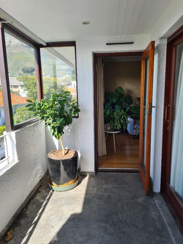 2 Bedroom Property for Sale in Oranjezicht Western Cape